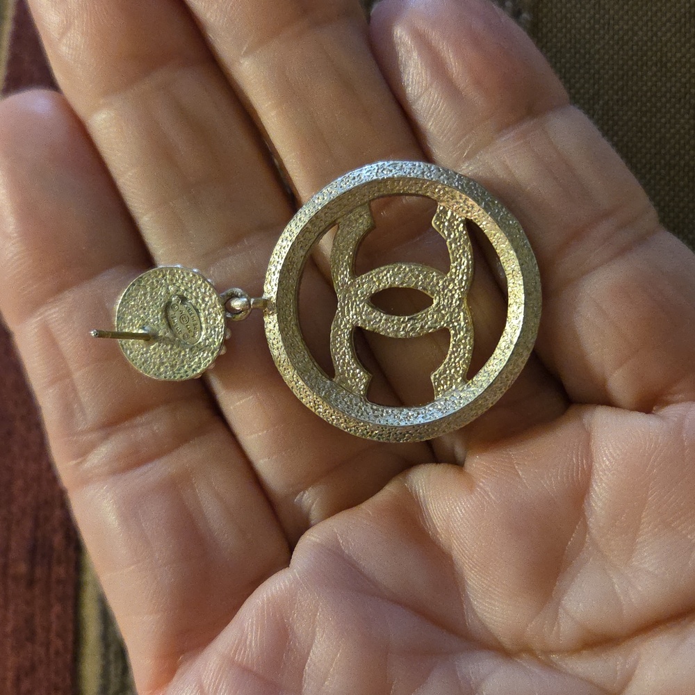Authentic Chanel Single Earring - Picture 12 of 12